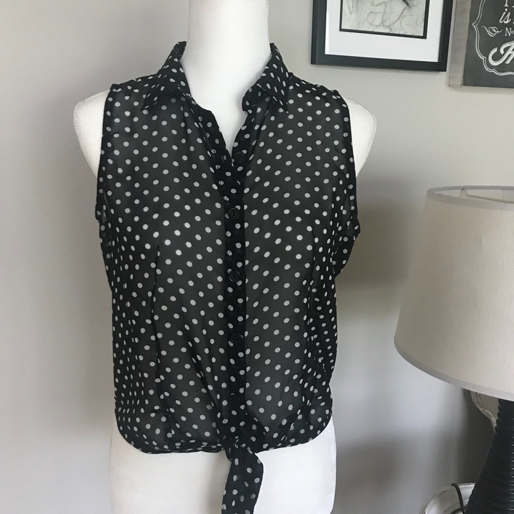 Derek Heart Shear Sleeveless Blouse
